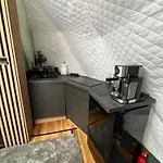 Caloroczny Jacuzzi Zieleniec Goat Glamp *
