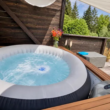 Caloroczny Jacuzzi Zieleniec Goat Glamp Luxury tent