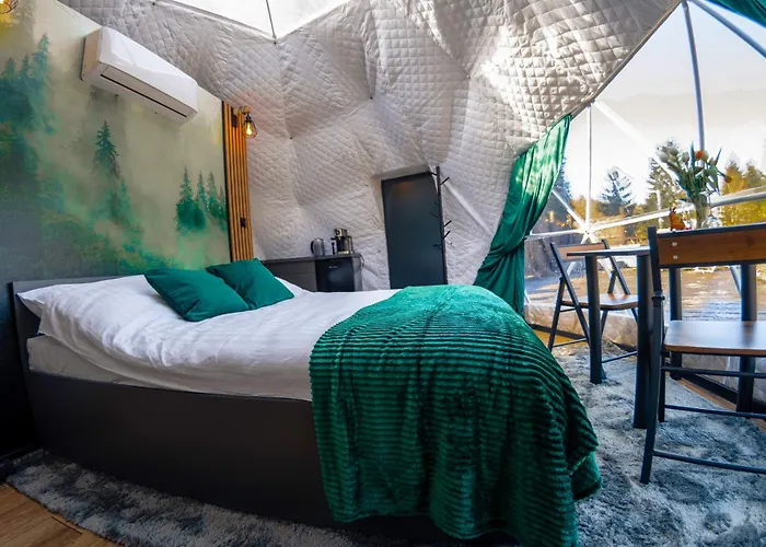 Caloroczny Jacuzzi Zieleniec Goat Glamp *