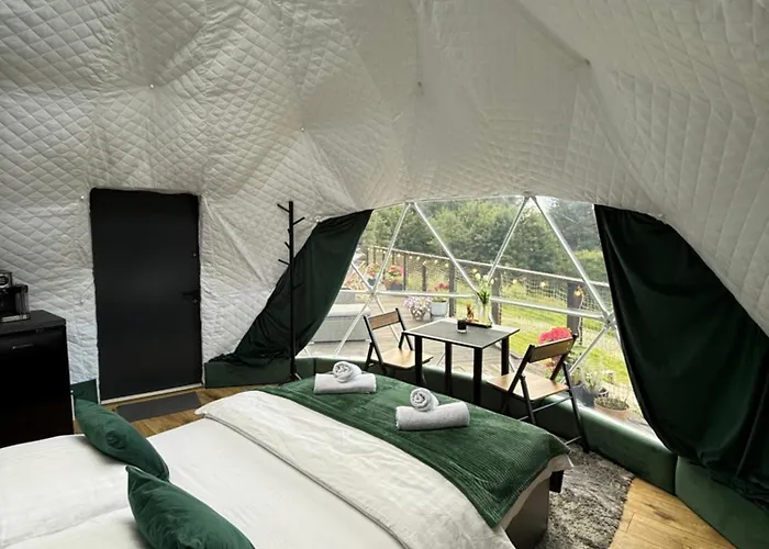 Caloroczny Jacuzzi Zieleniec Goat Glamp Campo de lujo