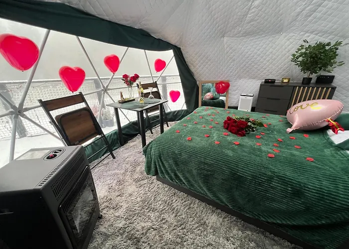 Caloroczny Jacuzzi Zieleniec Goat Glamp *